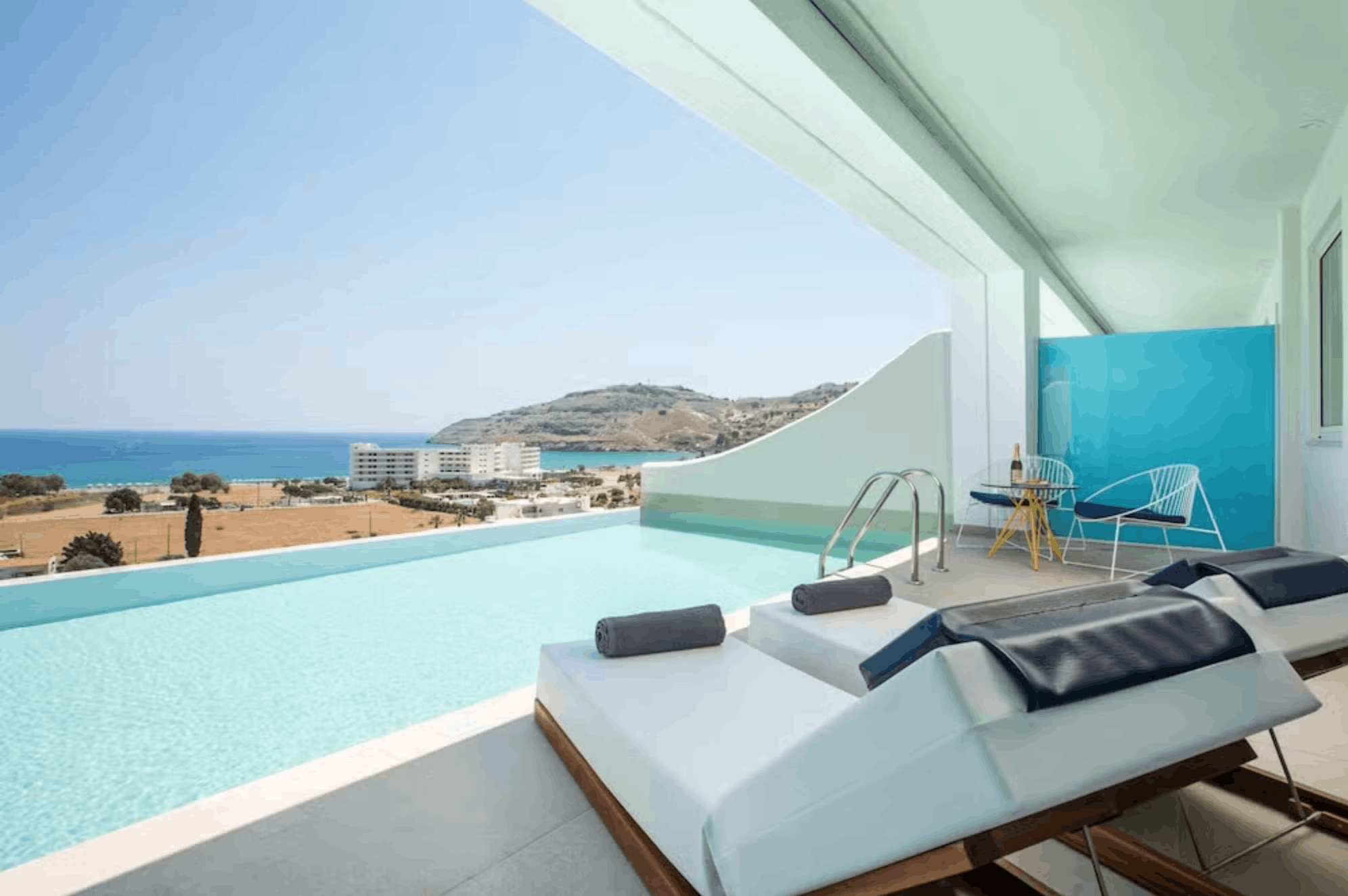 Swim up room. in Greece 20% Discounted 🤯