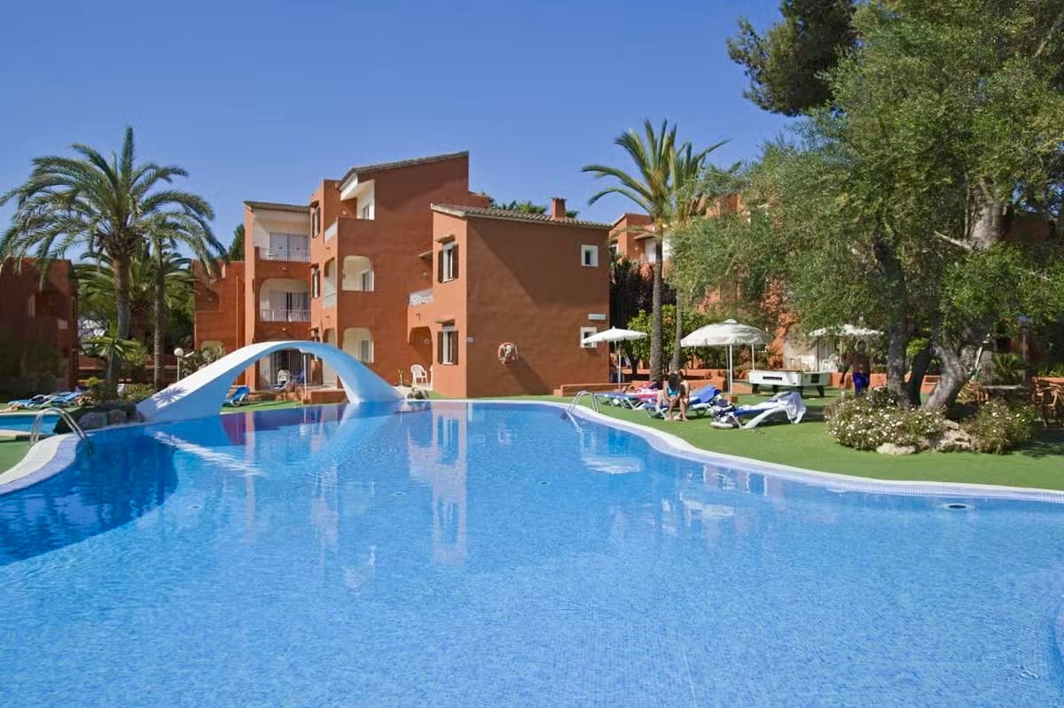 Last minute all inclusive holiday ☀️ from lots of airports! ✈️ 🏨