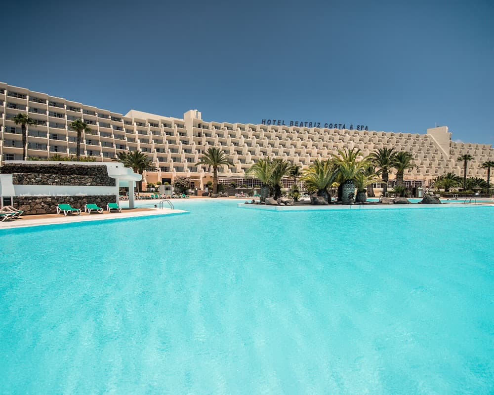 4* Lanzaroteโs biggest spa hotel! ๐จ ๐๏ธ