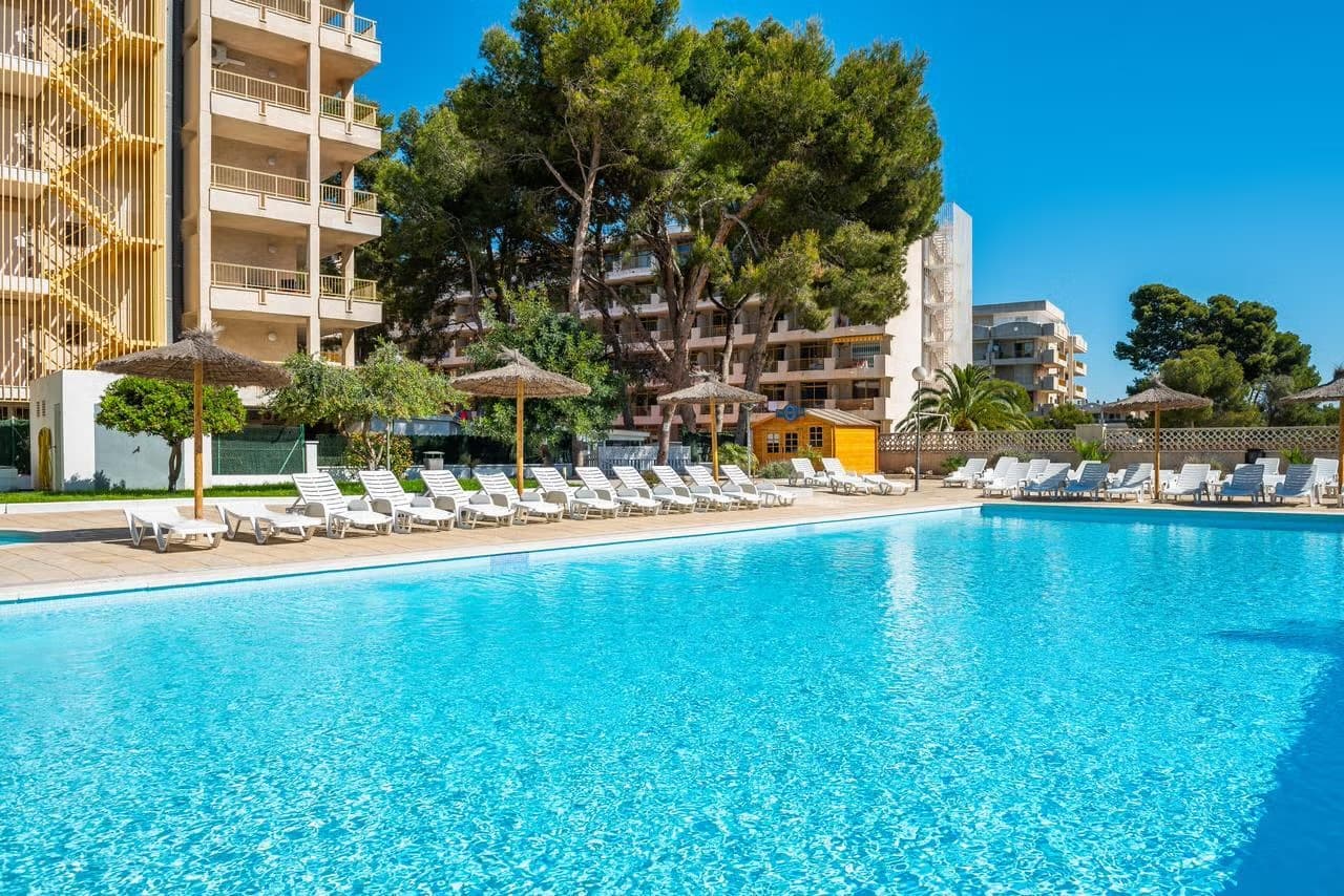 Cheap budget holiday to Spain πͺπΈ